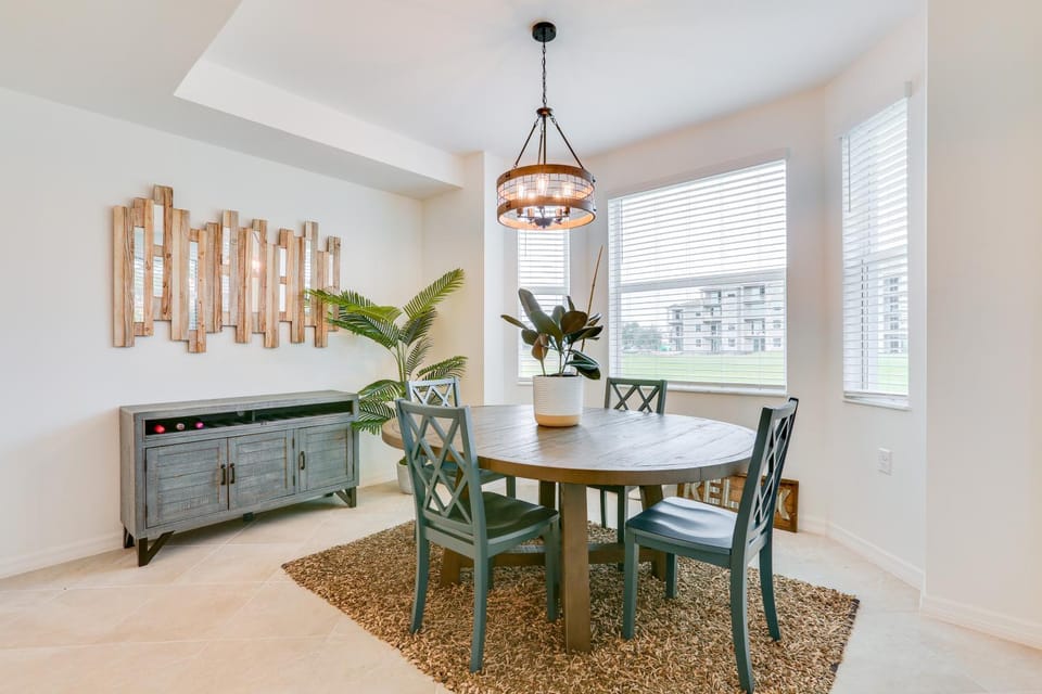 Ibis Landing Golf Club On-Site: Condo w/ Porch! House in Lehigh Acres