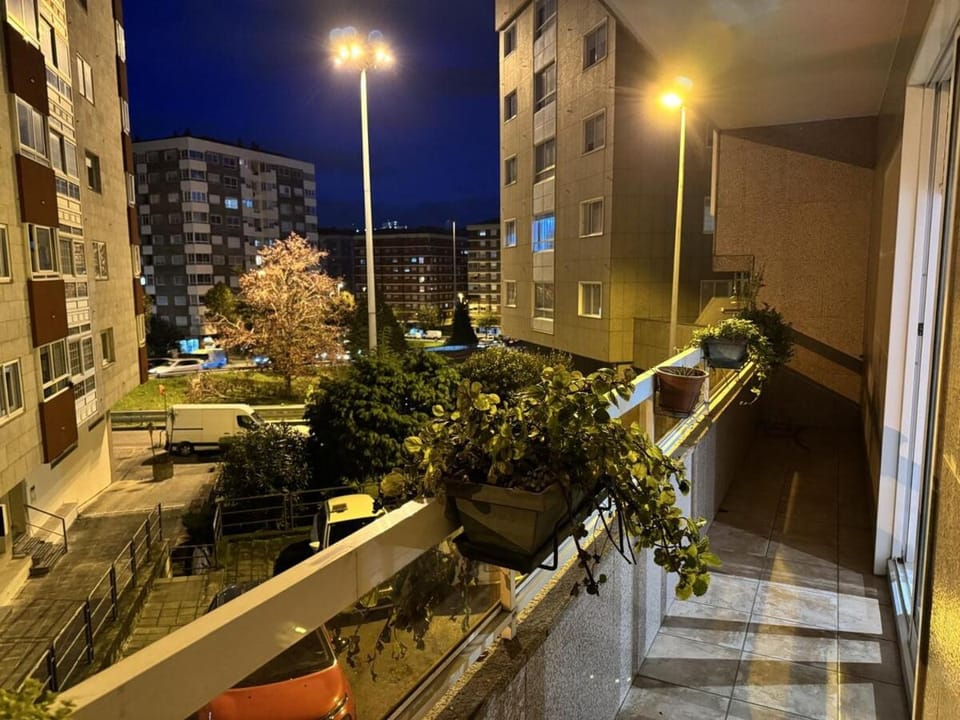 Piso 3 Hab cerca de Av Madrid con WiFi Apartment in Vigo