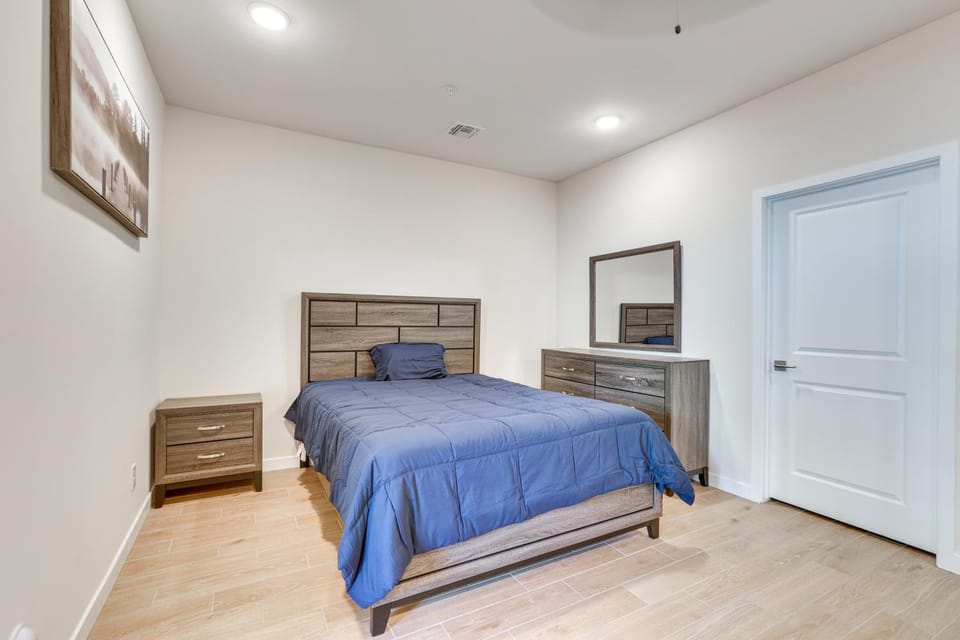 Community Pool & Hiking Trails: Red Fox Retreat 1 Apartment in Phoenix