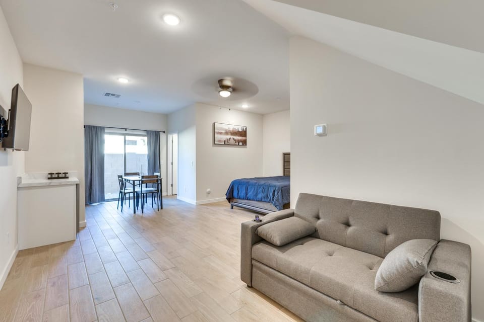 Community Pool & Hiking Trails: Red Fox Retreat 1 Apartment in Phoenix