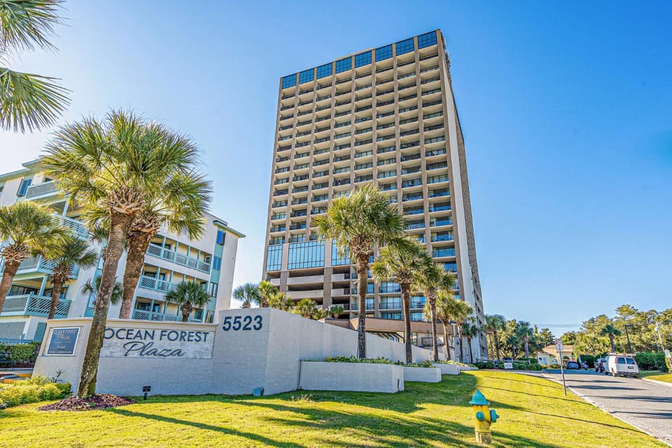 Ocean Forest Plaza 708 - Oceanfront House in Myrtle Beach