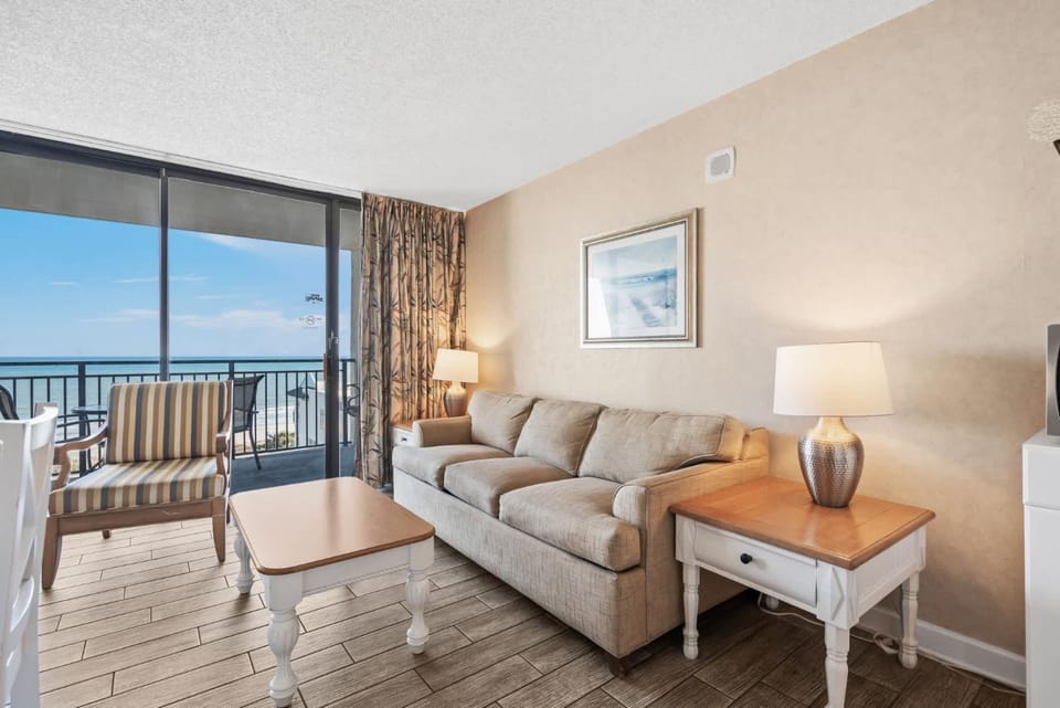 Ocean Forest Plaza 708 - Oceanfront House in Myrtle Beach