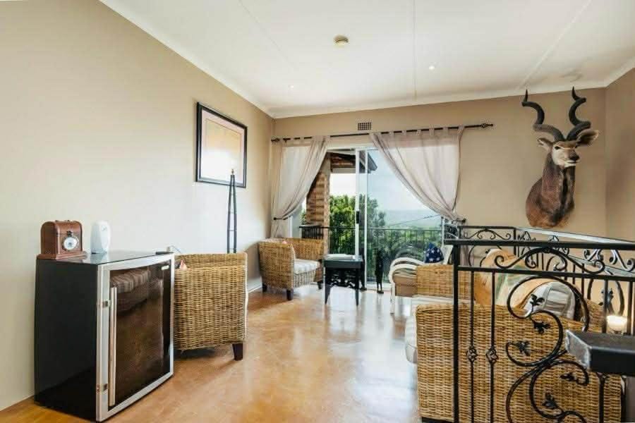 FlowithLin Guesthouse Bed and Breakfast in Durban