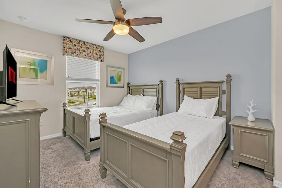 Solara Villa I 1 Minute Walk from Amenities House in Four Corners