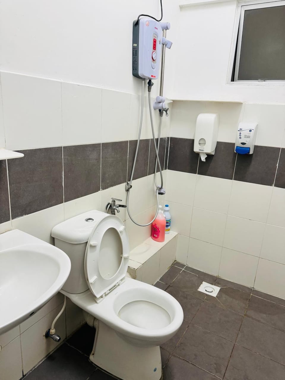 AYAAN HOMESTAY HILL VIEW INN 2 FREE Wifi and Netflix Apartment in Tanah Rata