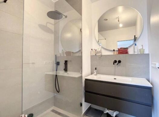 Beautiful one bedroom in Center w Terrace & Parking Apartment in Luxembourg