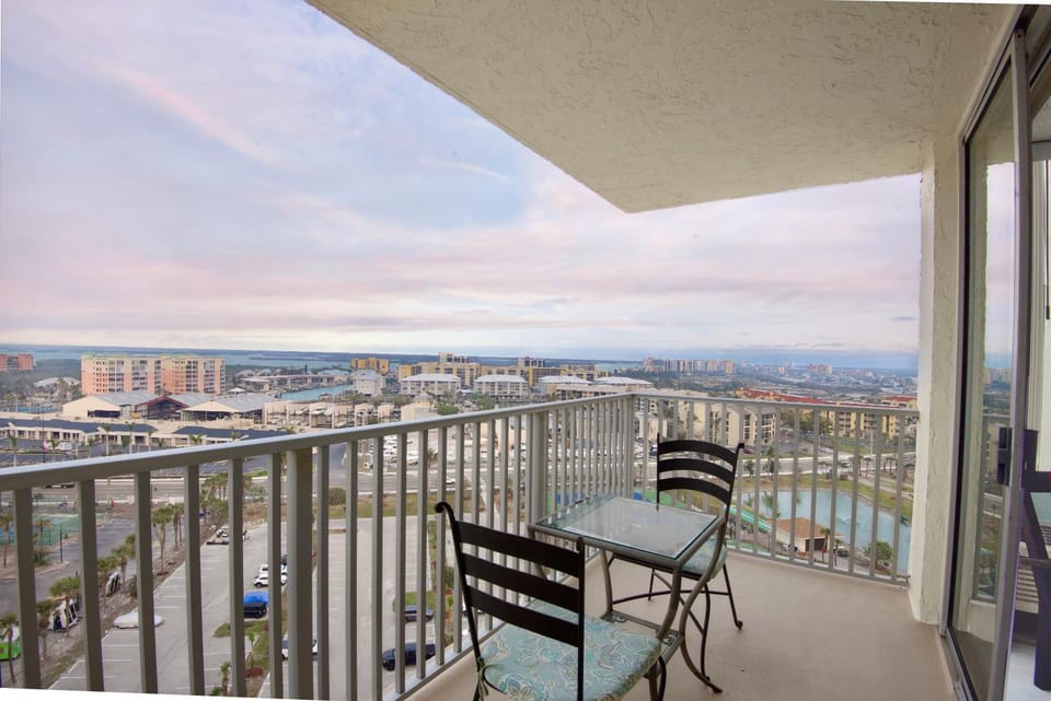 Estero Beach & Tennis 1201-A by Sun Palace Vacations Apartment in Estero Island