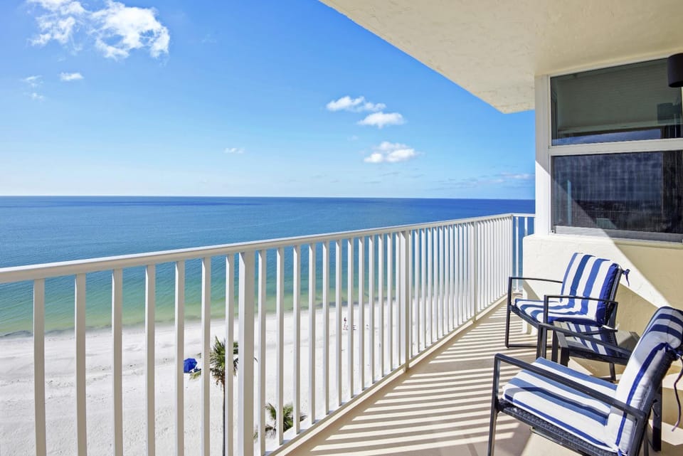 Estero Beach & Tennis 804- C by Sun Palace Vacations Apartment in Estero Island