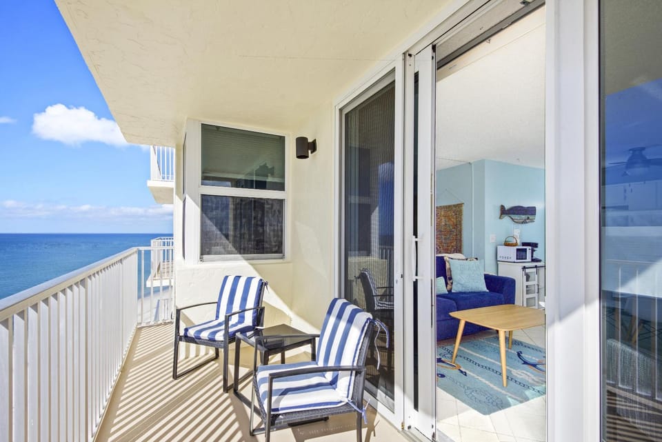 Estero Beach & Tennis 804- C by Sun Palace Vacations Apartment in Estero Island