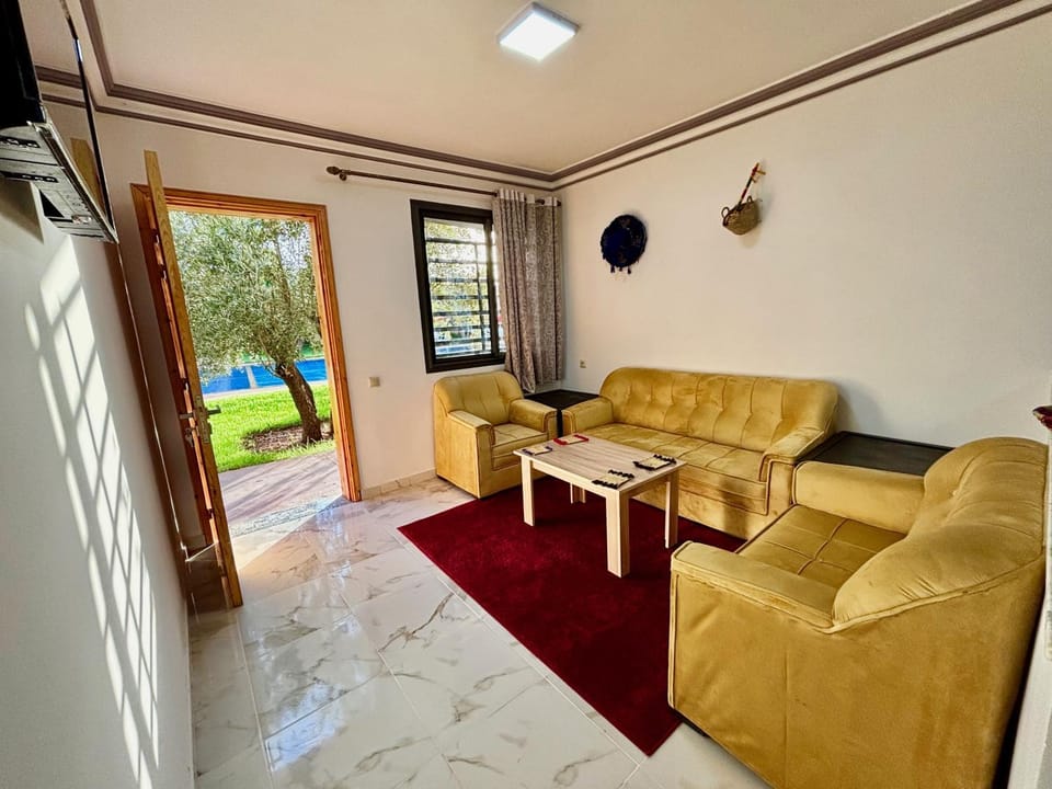 Patio, TV and multimedia, Living room, Seating area