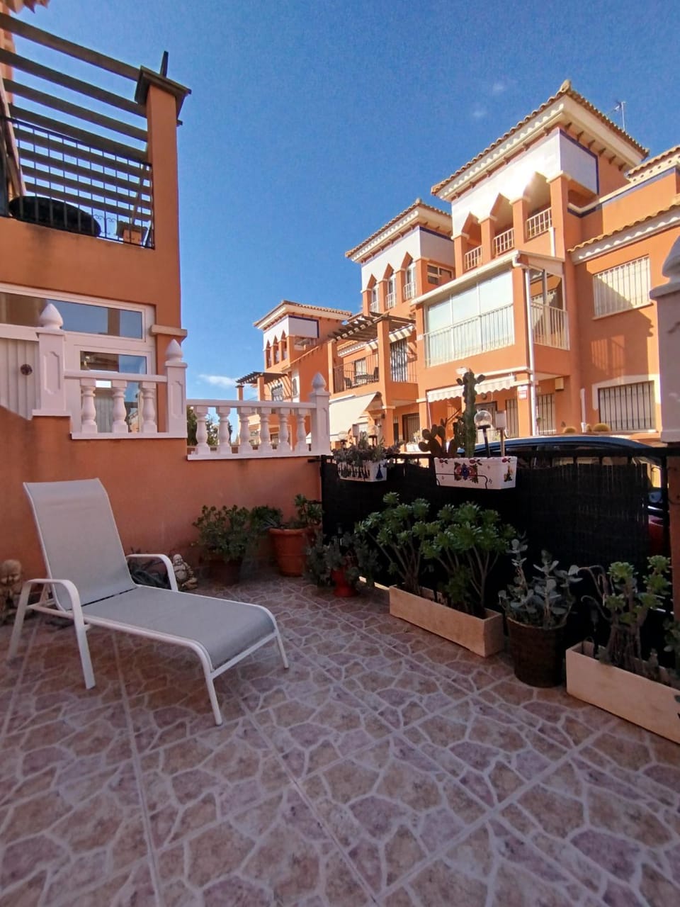 Balcony/Terrace, sunbed