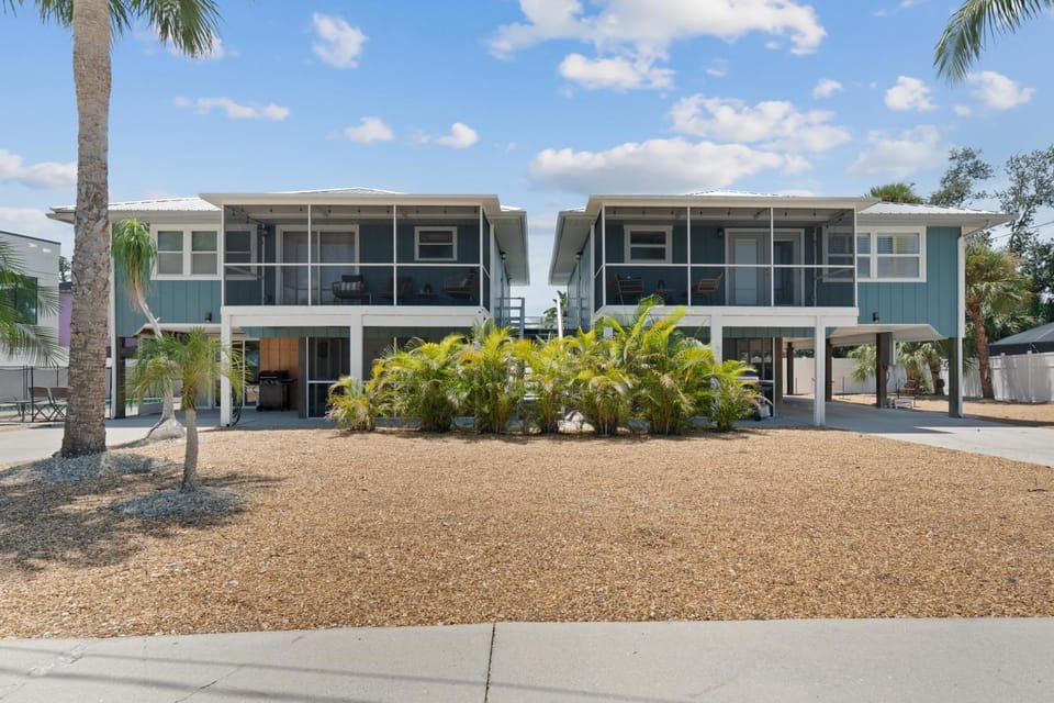 Beach Bungalow 2 by Sun Palace Vacations House in Estero Island