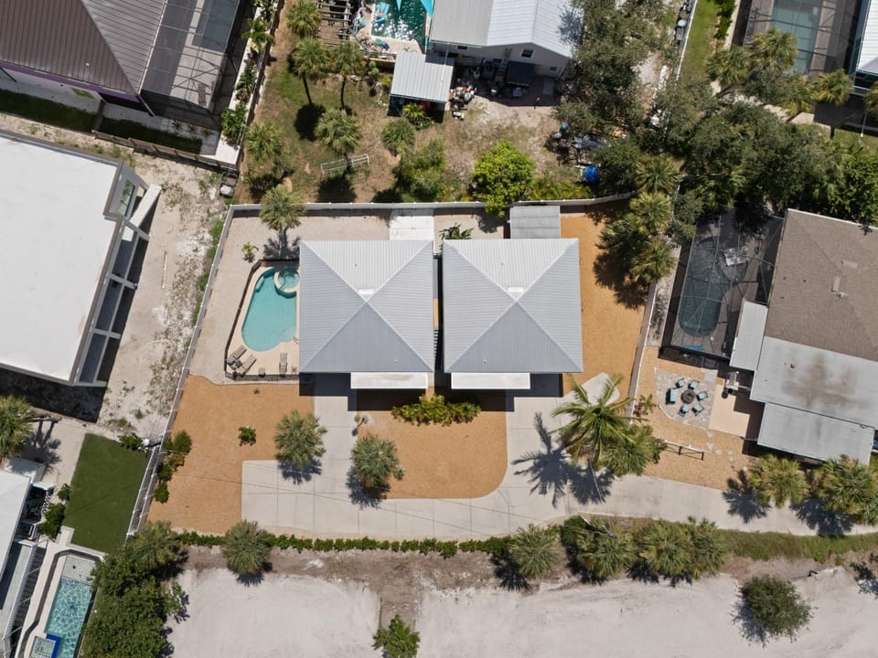 Beach Bungalow 2 by Sun Palace Vacations House in Estero Island