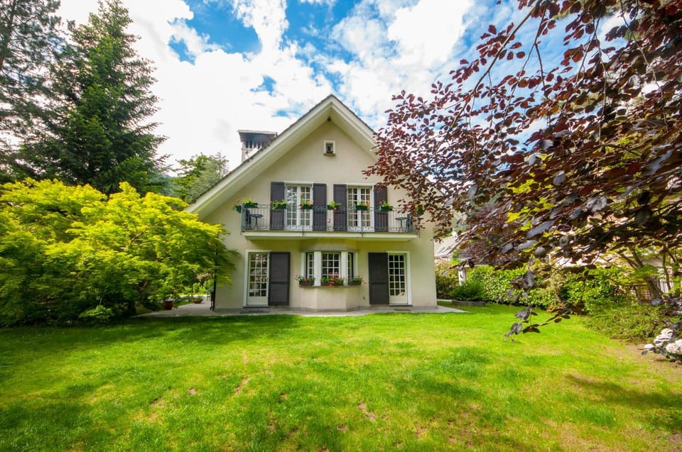 Facade/entrance, Garden, Garden view