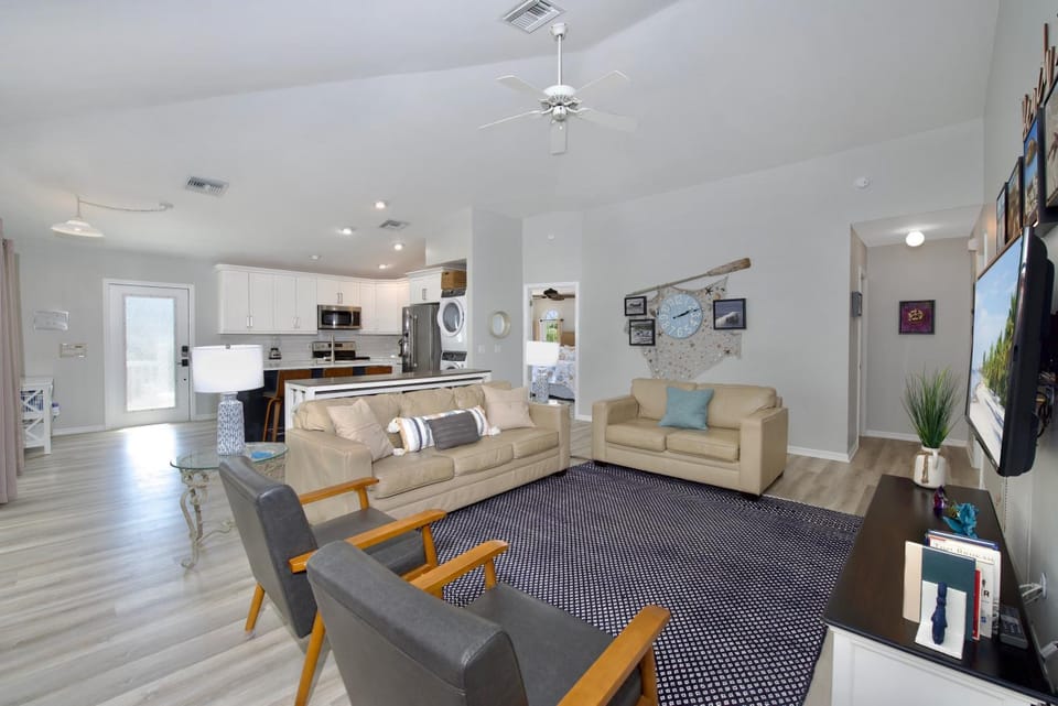 Hidden Treasure by Sun Palace Vacations House in Estero Island