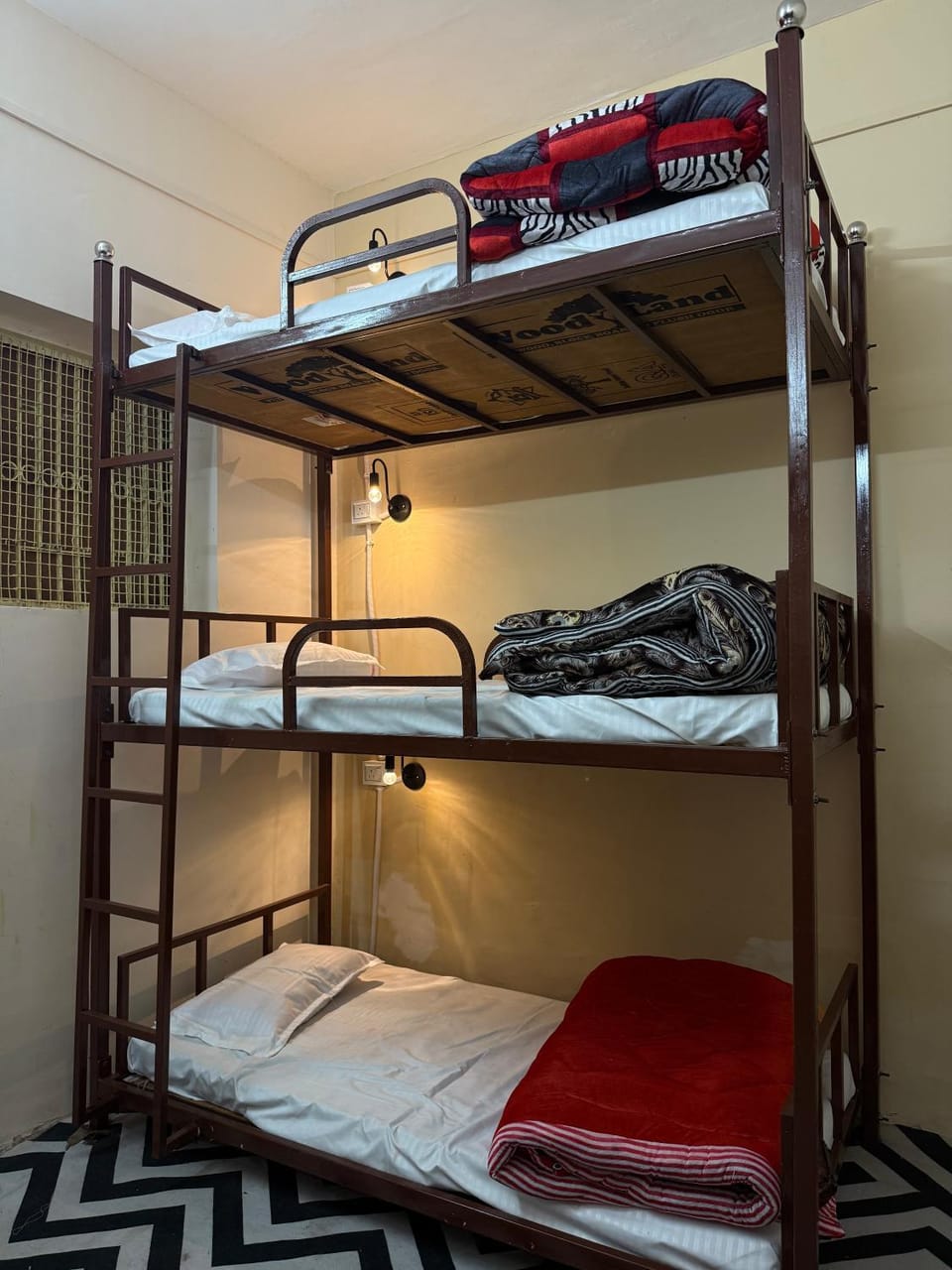 Madho Kutumb Hostel in Uttar Pradesh