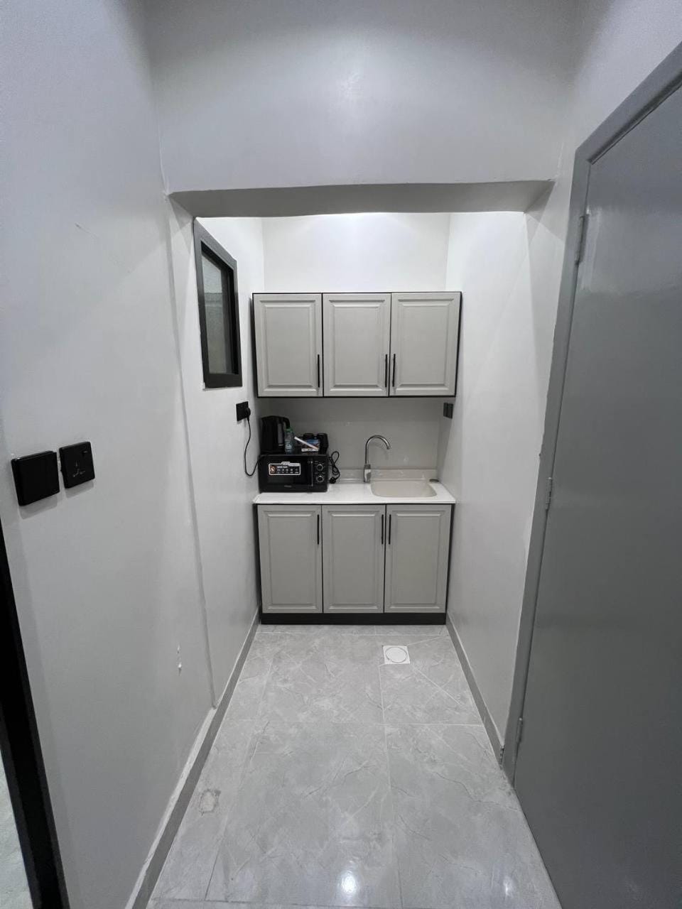 Kitchen or kitchenette, kitchen