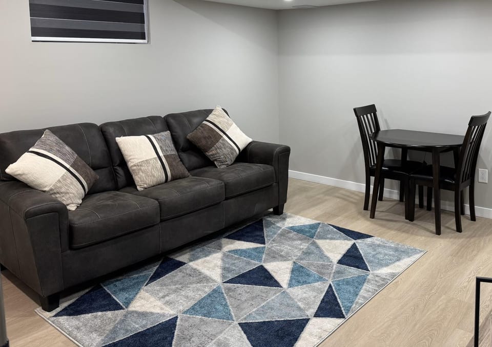 Evelyn's Manor Vacation rental in Winnipeg