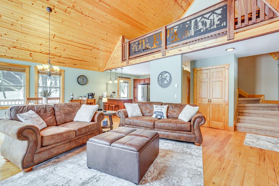 Hike, Ski & Raft: Terra Alta Cabin w/ Large Deck Cabin in Garrett County