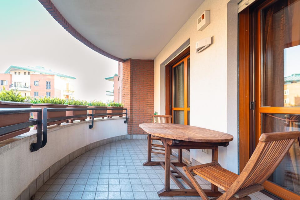 Patio, View (from property/room), Balcony/Terrace, Living room, Seating area, Dining area