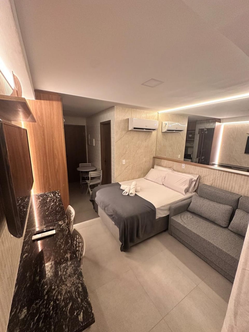 Bed, TV and multimedia, Photo of the whole room, Bedroom, wardrobe