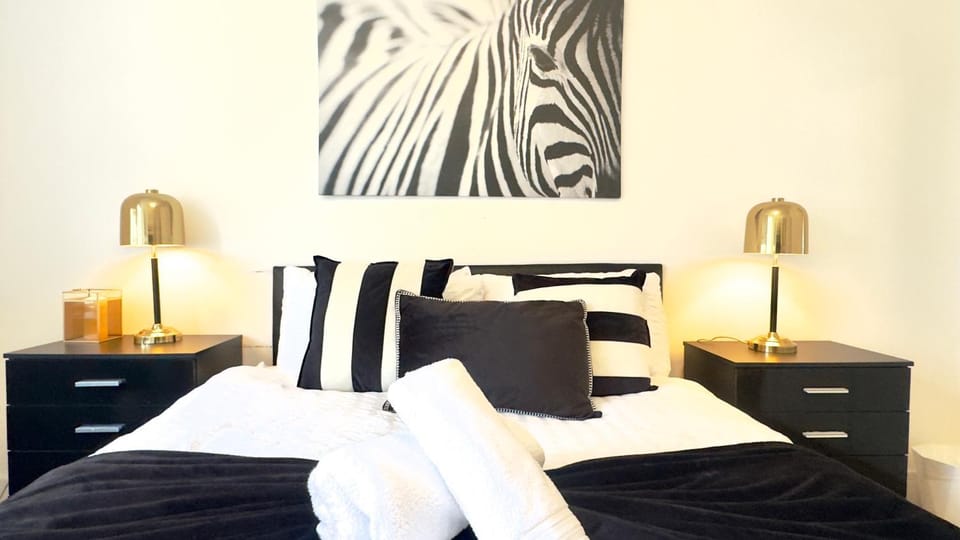 4 Bedroom Apartment Hyde Park Apartment in City of Westminster