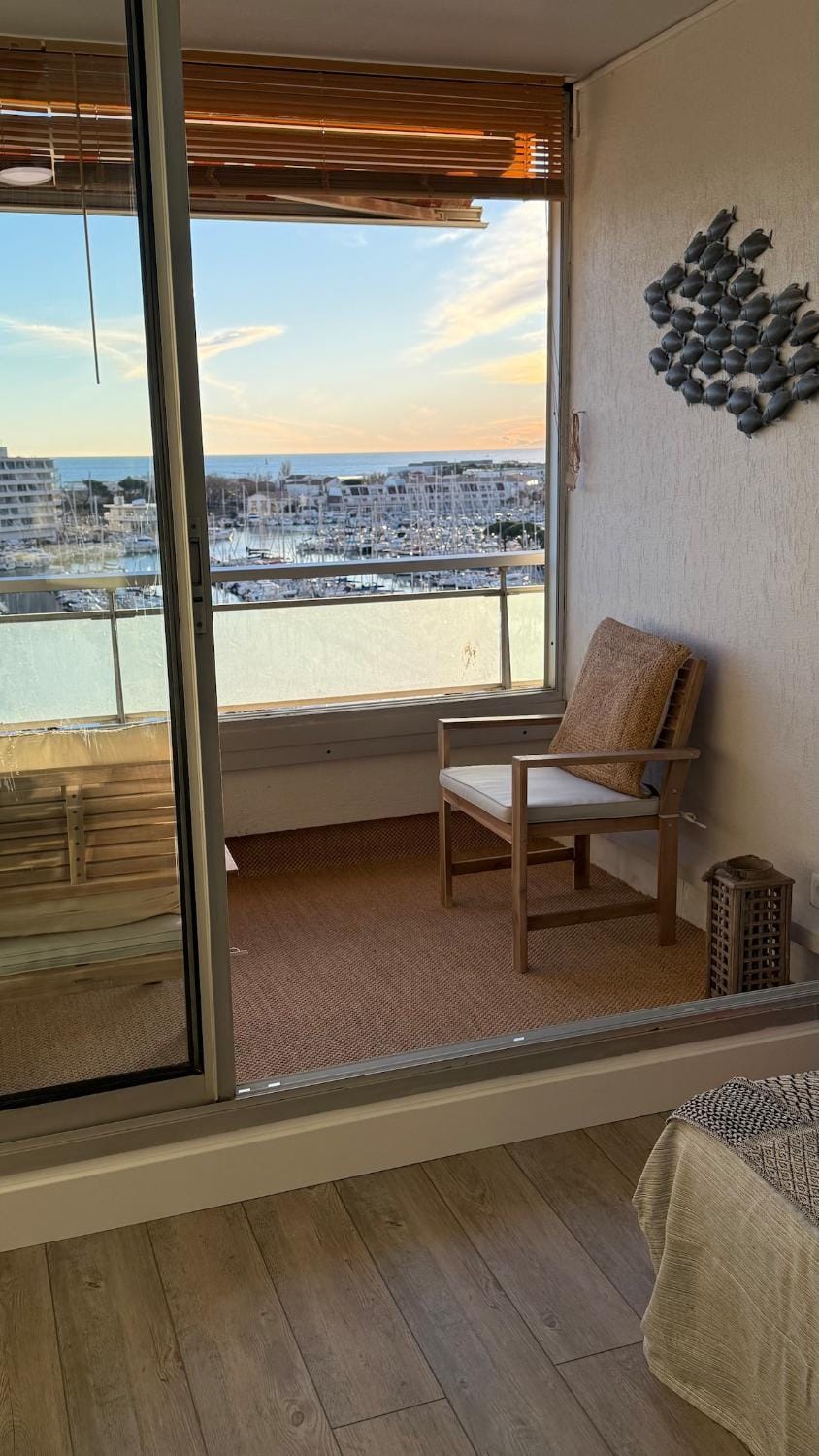 Natural landscape, View (from property/room), Balcony/Terrace, Seating area, Sea view