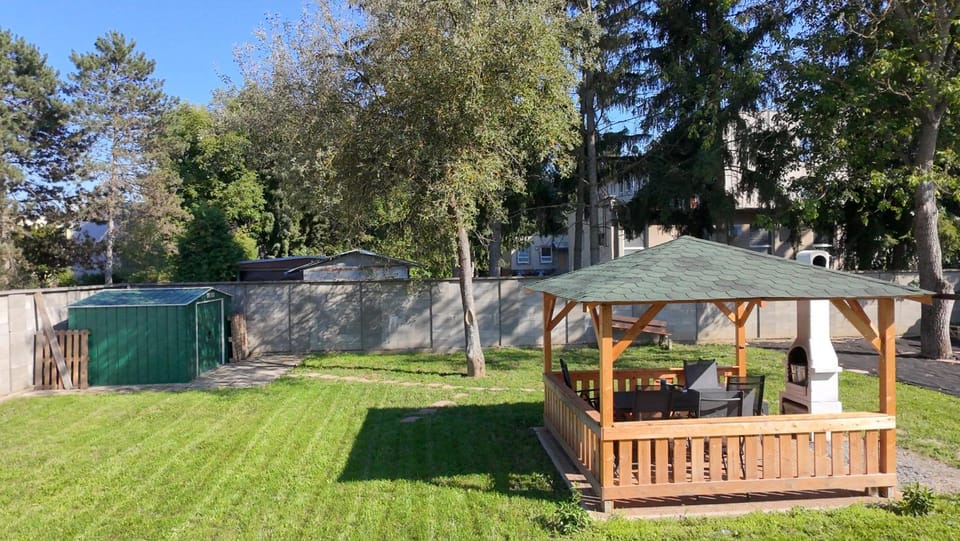 Garden, Garden view
