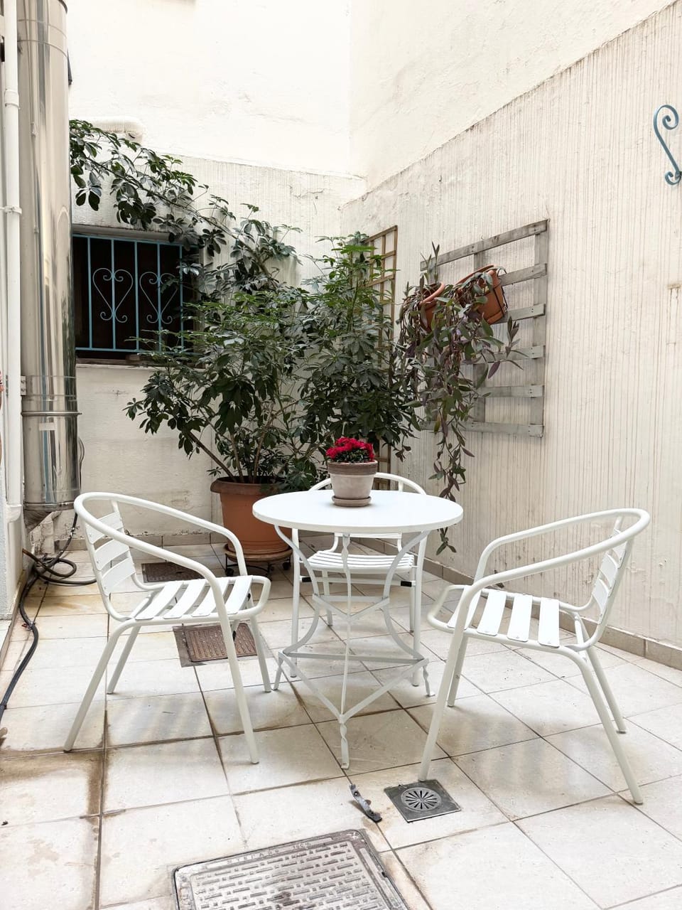 Cozy Apartment with Acropolis View Rooftop Access Apartment in Plaka