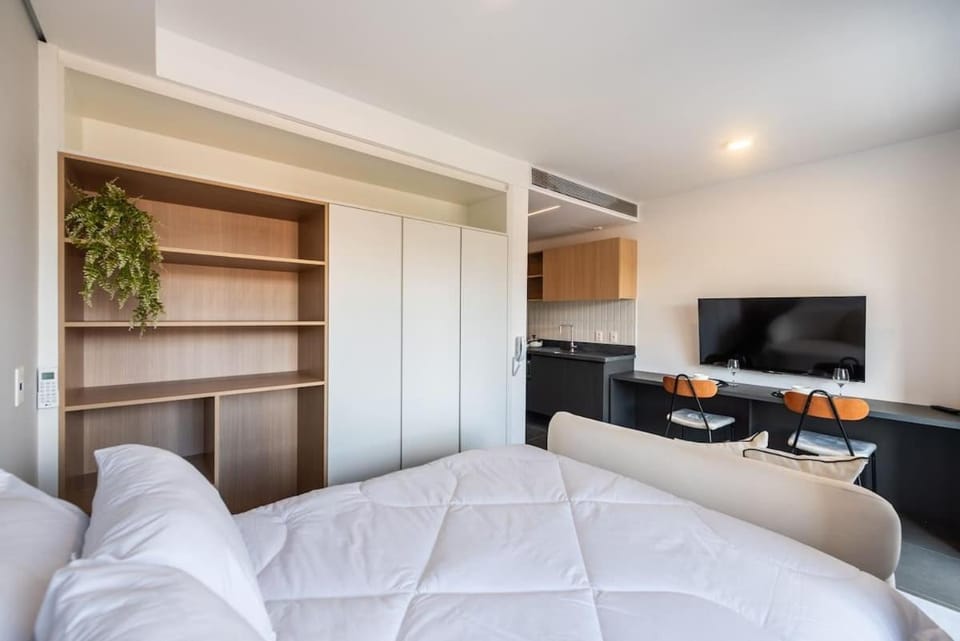 Modern Studio in Pinheiros with Gym PG107 House in Sao Paulo City