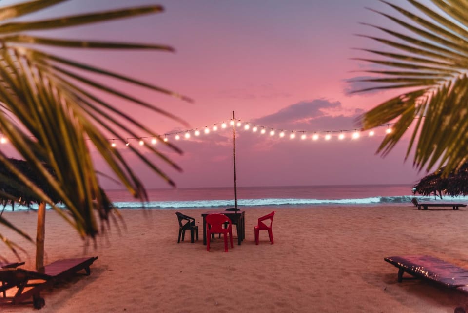 Restaurant/places to eat, Natural landscape, Dining area, Beach, Sea view, Sunrise, Sunset, sunbed