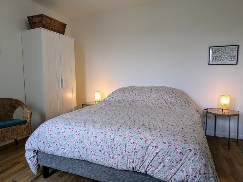 Appartement romantique à Verdun avec parking privé - FR-1-585-168 Apartment in Verdun