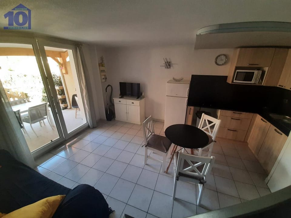 Charmant Pavillon 5 Pers avec Clim et Terrasse en Résidence avec Piscine - FR-1-781-85 House in Occitanie