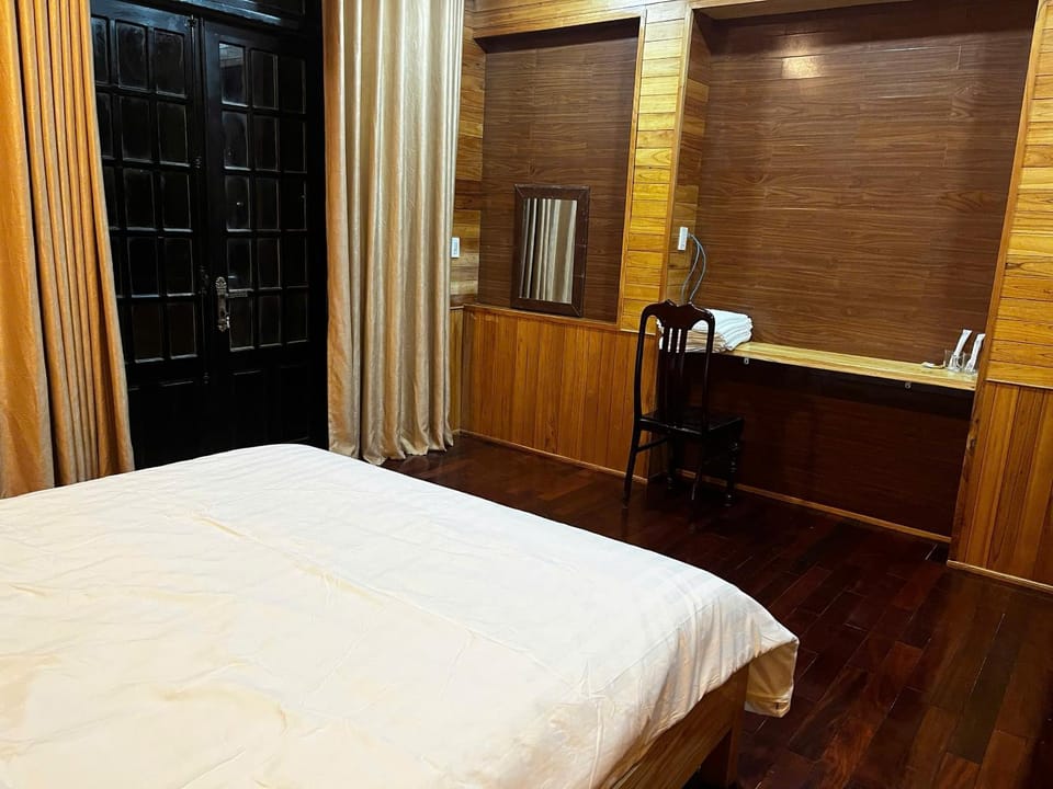 Bed, Photo of the whole room, hair dresser