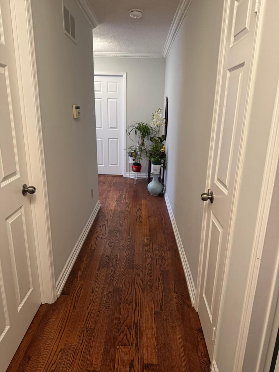 201 Large Private Bedroom on second floor Vacation rental in Mississauga