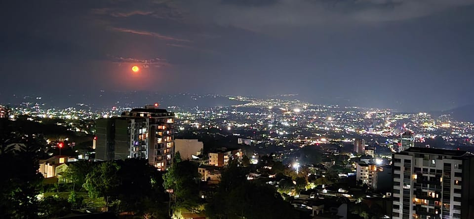 The Sky View Apartment in San Salvador