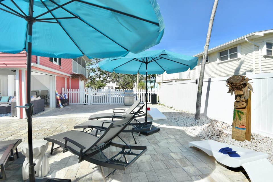 Coral Cove A by Sun Palace Vacations House in Estero Island