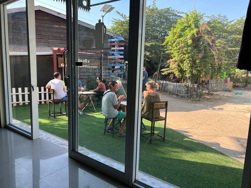 Green guesthouse Apartment in Cambodia