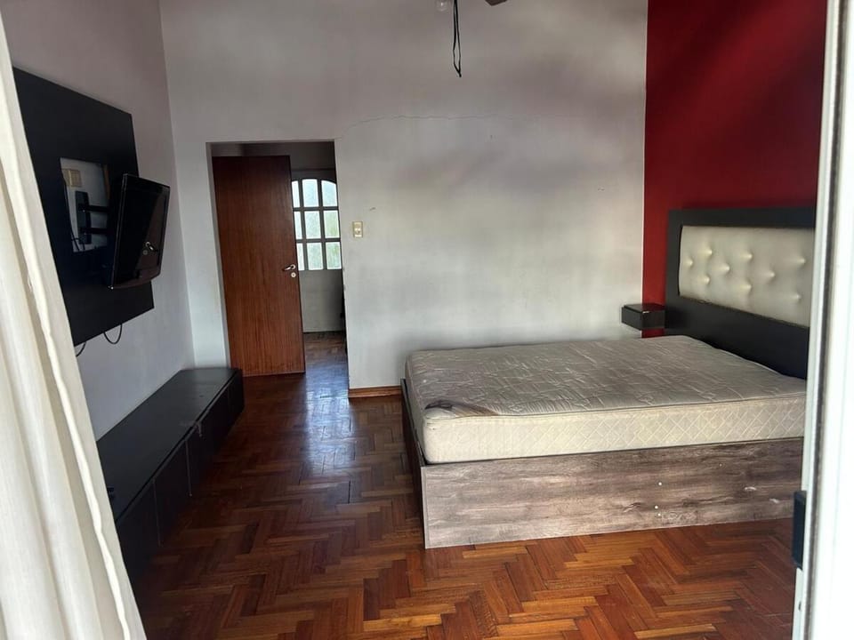 Spacious 3BDR house in Chivilcoy with swimming pool and view House in Chivilcoy