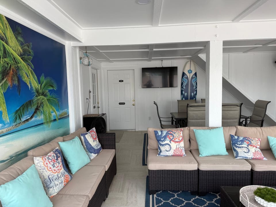 Coral Cove by Sun Palace Vacations House in Estero Island