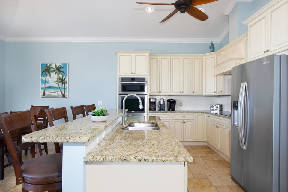 Blue Horizon by Sun Palace Vacations House in Estero Island