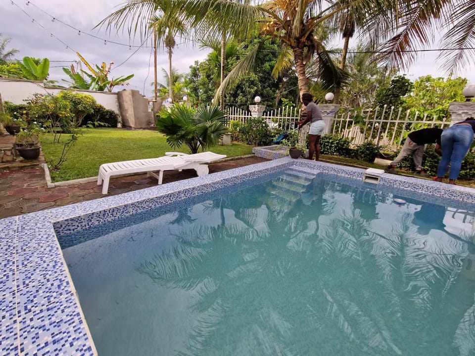 Beach Studio wih integrated Kitchen Apartment in Cameroon