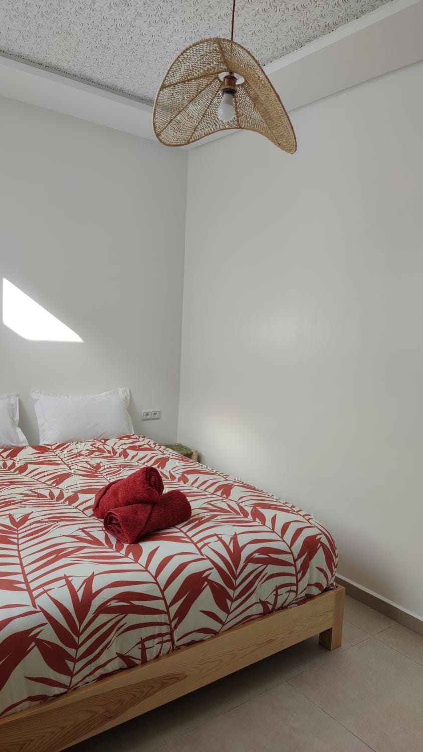 Photo of the whole room, Bedroom, towels