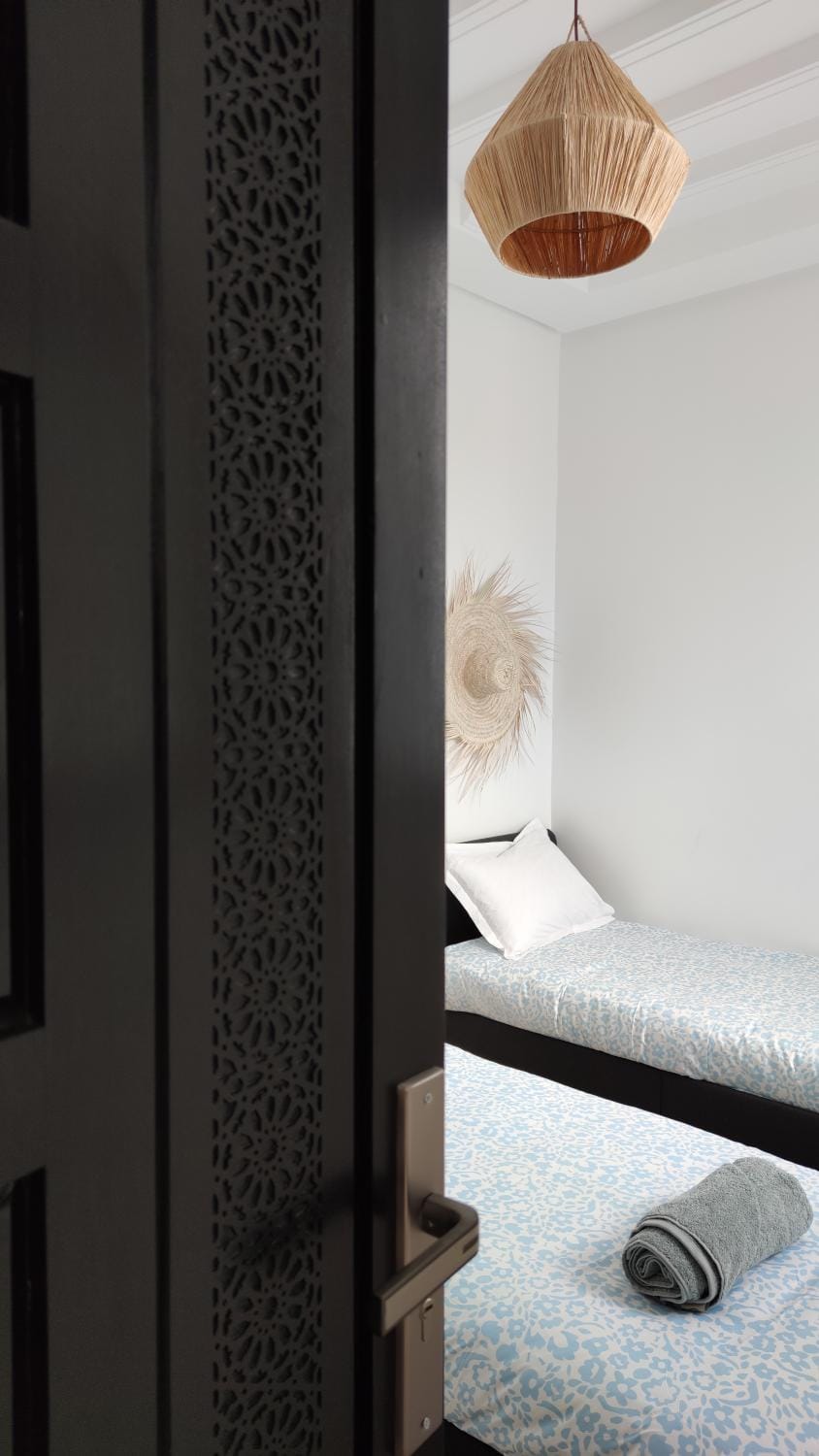 Bed, Photo of the whole room, Bedroom, towels