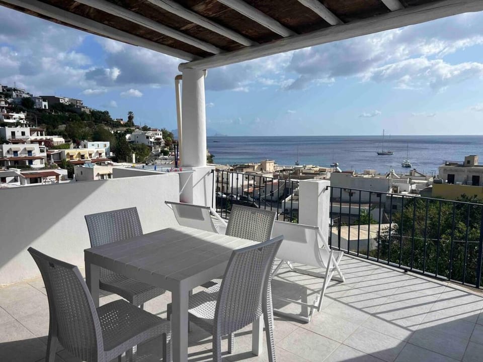 Beach House Casa A Mare in Canneto Lipari Apartment in Canneto