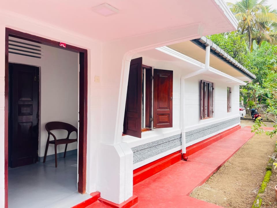 Property building, View (from property/room), Balcony/Terrace