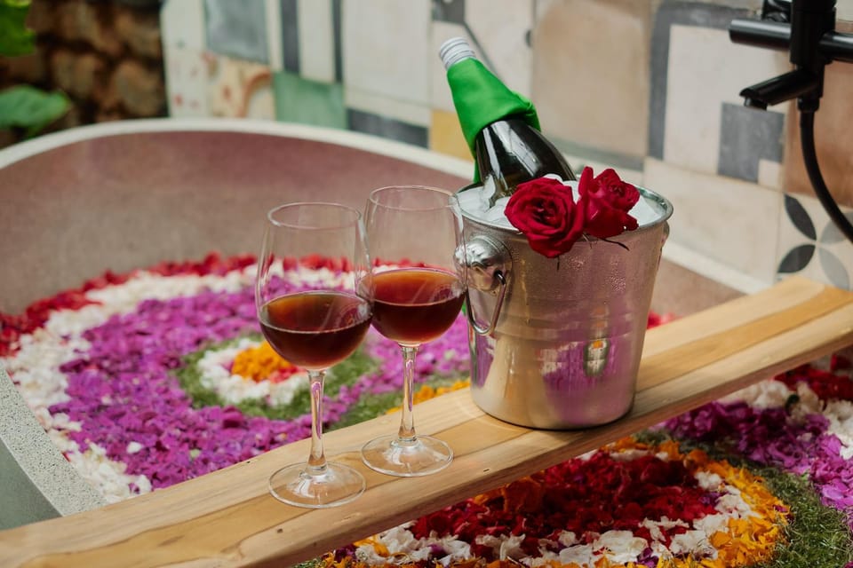 Bathroom, Alcoholic drinks, Bath