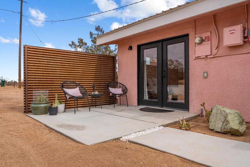 Patio, Seating area