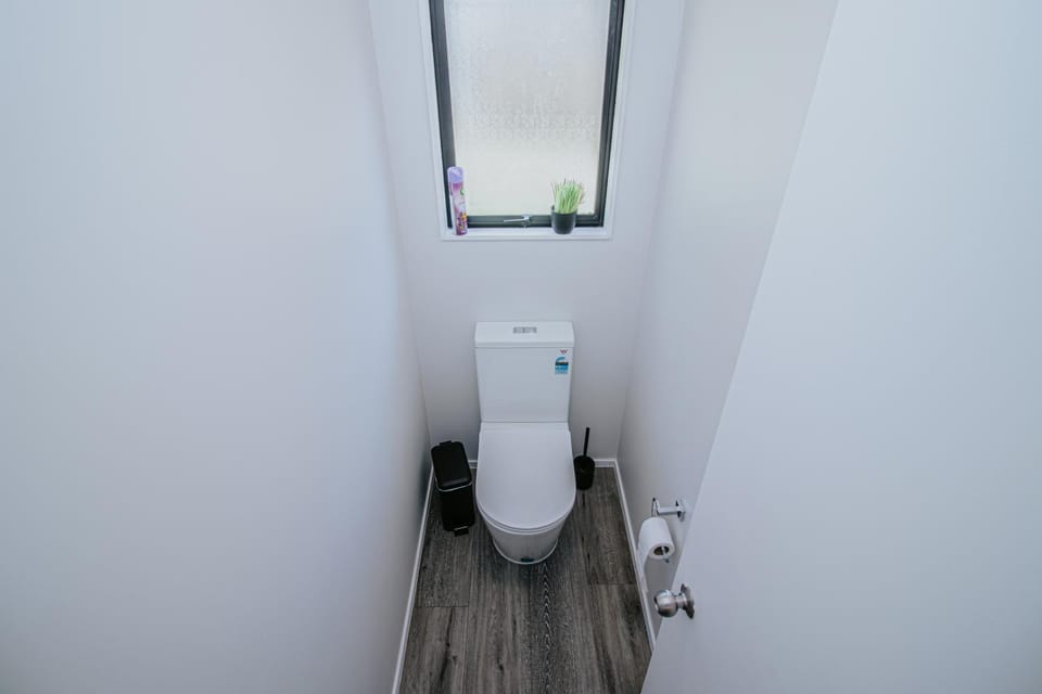 Toilet, Bathroom