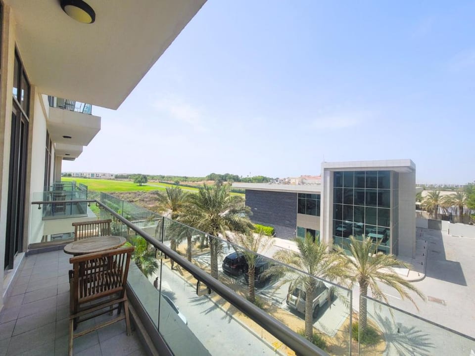 Blue Ocean Holiday Homes - Polo Residence C1 Apartment in Dubai